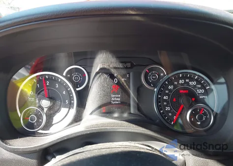 2025 Ram 1500 Big Horn 4X4 5'7 Box из США, поврежденный, VIN 1C6RRFFGXSN719869